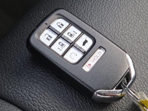 Used 2024 Honda Odyssey Touring image 37