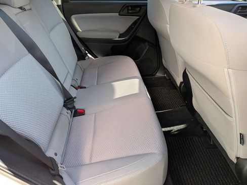 Used 2017 Subaru Forester 2.5i Premium AWD/4WD image 30