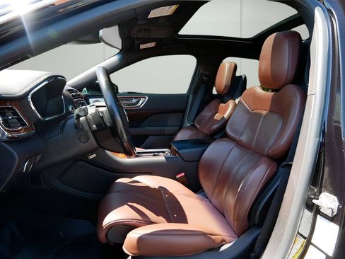 Used 2020 Lincoln Continental Reserve w/ Luxury Package FWD image 10