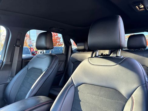 Used 2024 Ford Edge ST-Line w/ Class II Trailer Tow Package image 15