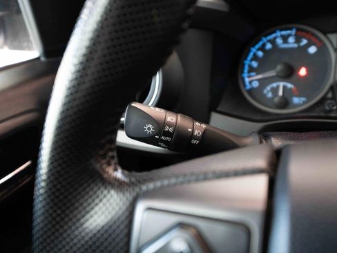 Used 2016 Toyota Tacoma TRD Sport w/ Premium & Technology Package image 13