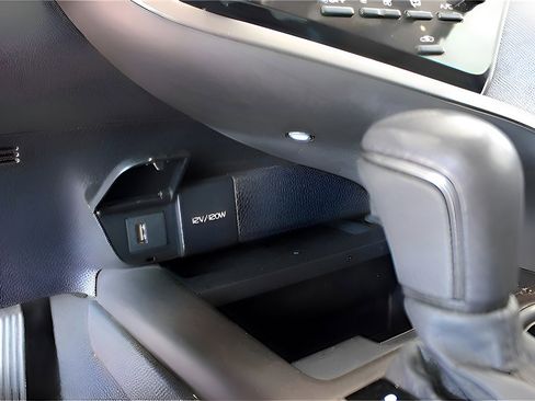 Used 2022 Toyota Camry XSE image 17