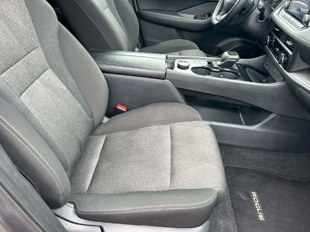 Certified 2025 Nissan Rogue SV AWD/4WD image 24