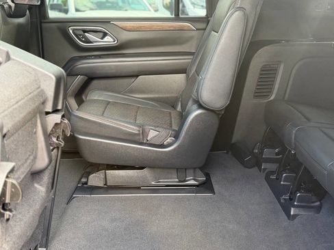 Used 2021 Chevrolet Suburban High Country image 86