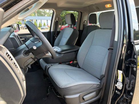 Used 2024 RAM 1500 Classic SLT AWD/4WD image 17