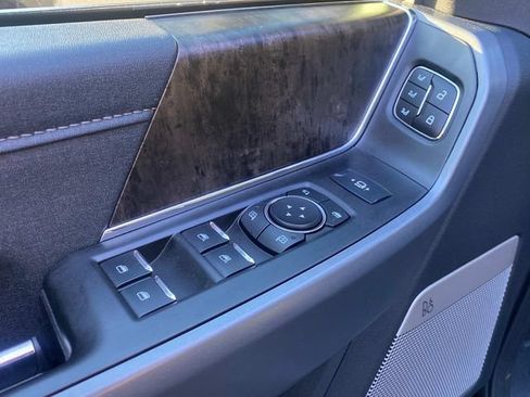 Used 2024 Ford F250 Lariat w/ Sport Appearance Package AWD/4WD image 12