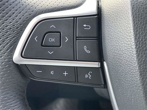 Used 2025 Toyota Sienna Platinum image 22