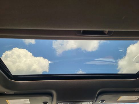 Used 2024 GMC Sierra 2500 Denali w/ Denali Reserve Package image 32