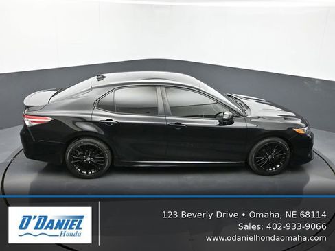 Used 2020 Toyota Camry SE FWD image 19