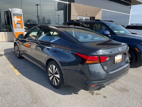 Used 2019 Nissan Altima 2.5 SV image 5