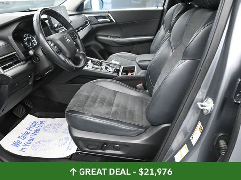 Used 2024 Mitsubishi Outlander SE image 30