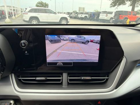 New 2026 Chevrolet Trax LS w/ LS Convenience Package FWD image 20