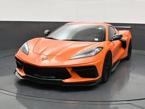 Used 2023 Chevrolet Corvette Stingray Preferred Cpe w/ Battery Protection Package RWD image 9