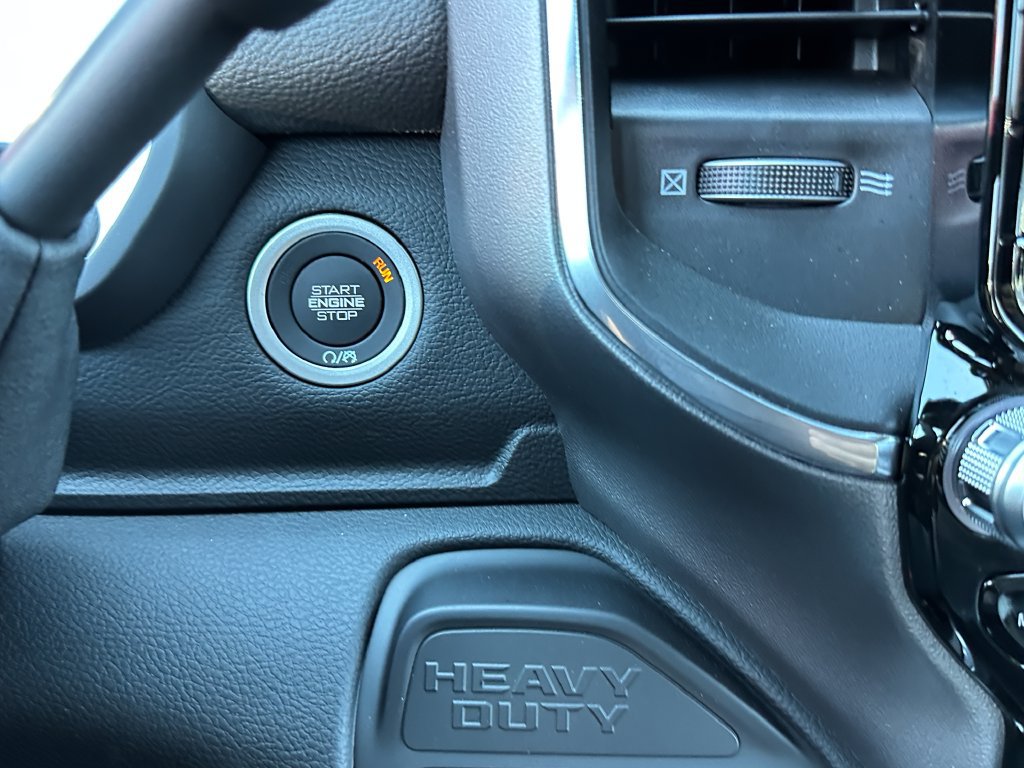 New 2026 RAM 2500 Laramie AWD/4WD image 27