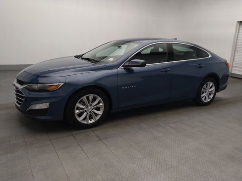 Used 2025 Chevrolet Malibu LT FWD image 2