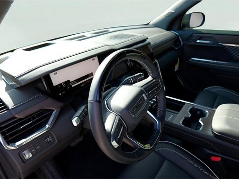 New 2026 GMC Acadia Denali w/ Super Cruise Package image 8