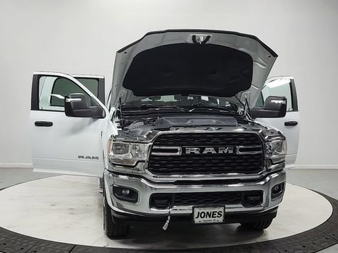 Used 2024 RAM 2500 Big Horn AWD/4WD image 10