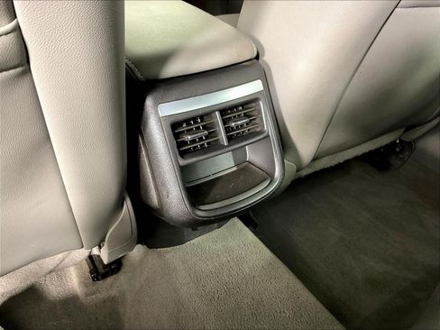Used 2019 Chevrolet Impala LT FWD image 11