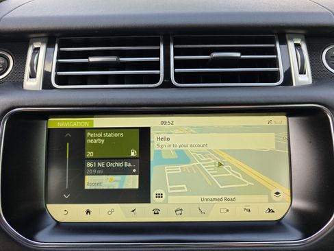 Used 2017 Land Rover Range Rover Supercharged AWD/4WD image 20