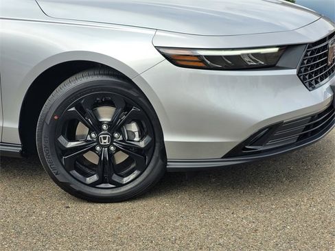 New 2025 Honda Accord SE image 3