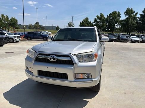 Used 2011 Toyota 4Runner Limited AWD/4WD image 3