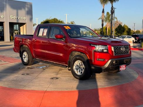 Certified 2024 Nissan Frontier SV w/ Technology Package image 2