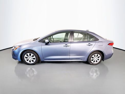 Used 2025 Toyota Corolla LE image 6