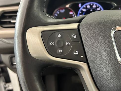 Used 2022 GMC Acadia Denali AWD/4WD image 15