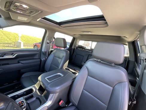 Used 2022 GMC Sierra 1500 SLT w/ SLT Premium Plus Package image 11