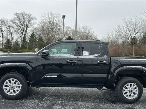 New 2026 Toyota Tacoma SR5 image 3