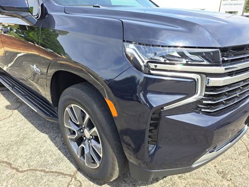 Certified 2023 Chevrolet Suburban LT w/ LT Signature Plus Package image 15