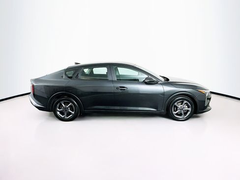 Used 2025 Kia K4 LXS image 10