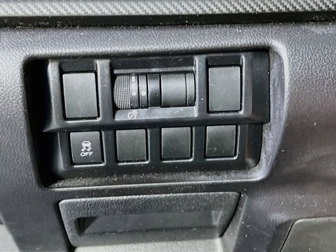 Used 2019 Subaru Impreza 2.0i w/ Eyesight AWD/4WD image 10