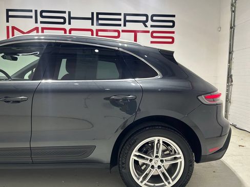 Used 2025 Porsche Macan Turbo AWD/4WD image 4