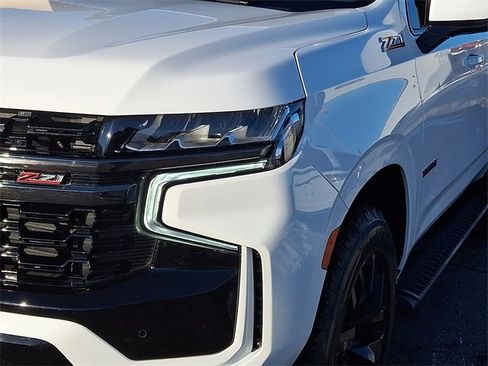 Certified 2022 Chevrolet Tahoe Z71 w/ Luxury Package image 9