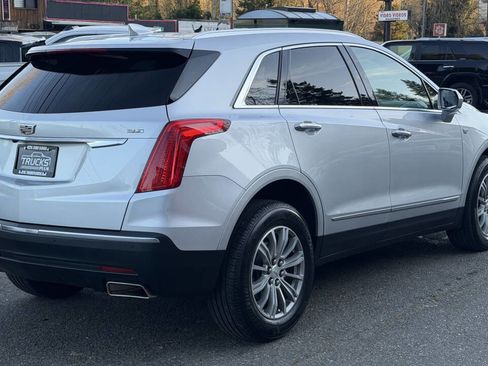 Used 2017 Cadillac XT5 Luxury w/ Driver Awareness Package image 7