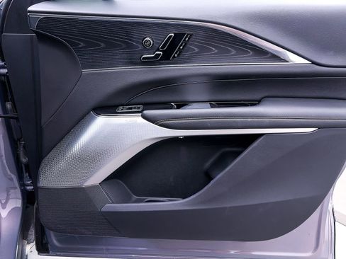 Used 2024 Cadillac Lyriq Sport RWD image 40