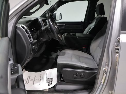 Used 2022 RAM 1500 Big Horn AWD/4WD image 9