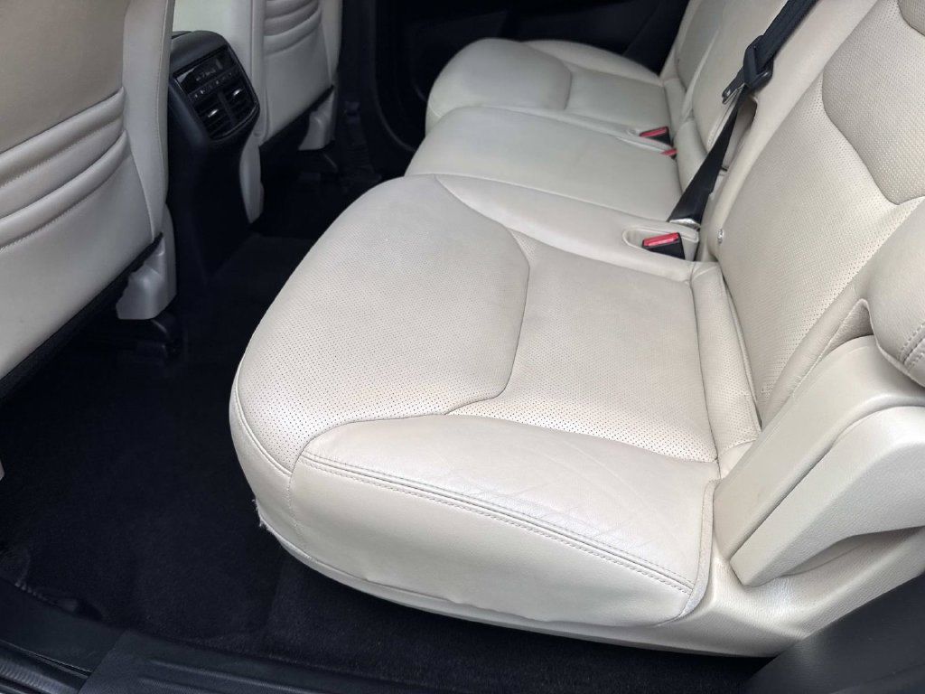 Used 2019 MAZDA CX-9 Touring FWD image 15