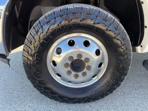 Used 2018 RAM 3500 Laramie Longhorn image 11