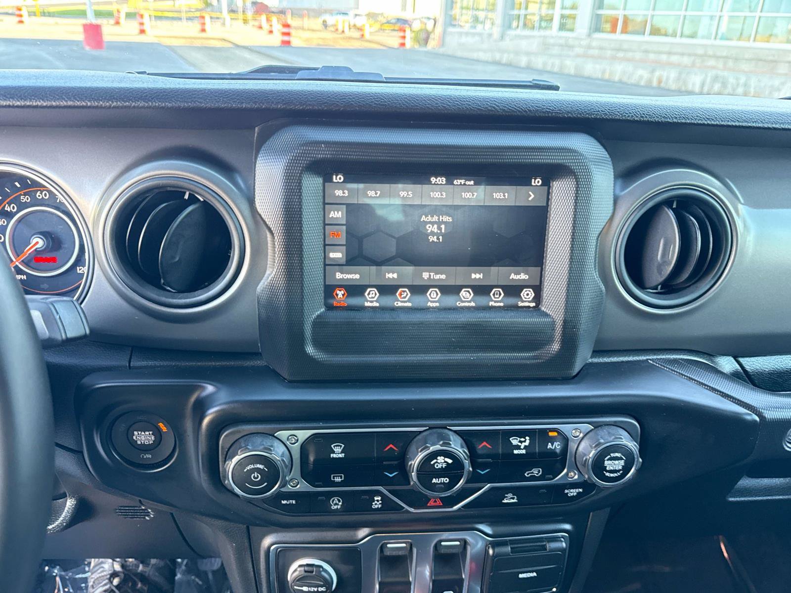 Used 2021 Jeep Wrangler Sport AWD/4WD image 19