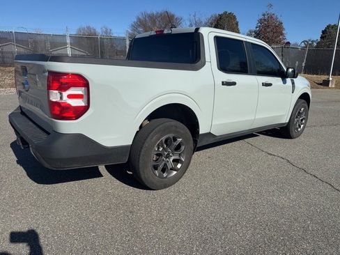 Used 2022 Ford Maverick XLT image 3
