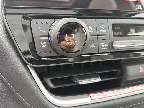 New 2026 Toyota Grand Highlander AWD Hybrid image 29