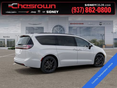New 2026 Chrysler Pacifica Select w/ S Appearance Package FWD image 4