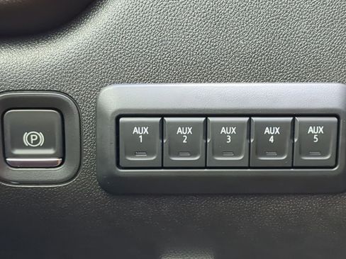 New 2025 GMC Sierra 3500 Pro w/ Convenience Package image 15