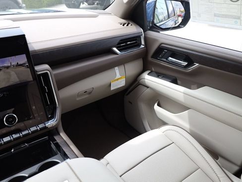New 2026 GMC Yukon XL Denali AWD/4WD image 21
