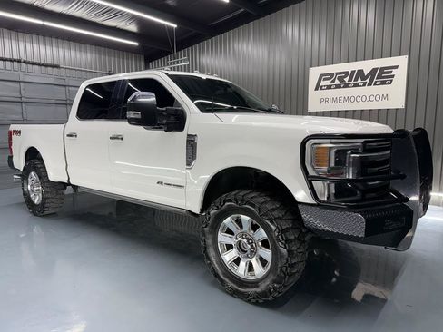 Used 2022 Ford F250 Platinum AWD/4WD image 2
