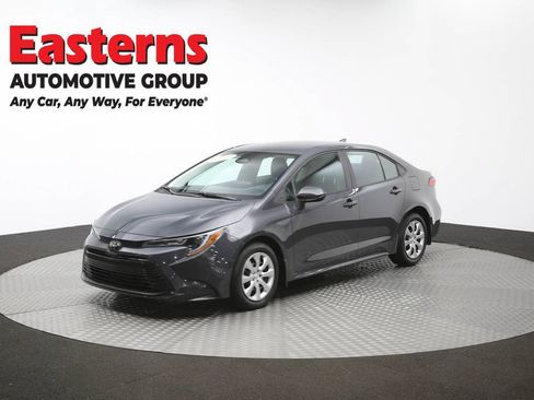 Used 2025 Toyota Corolla LE FWD image 54