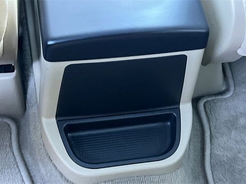 Used 2015 Land Rover LR2 HSE image 14