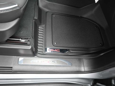 New 2026 GMC Sierra 2500 AT4X w/ LPO, Black Badging Package image 18